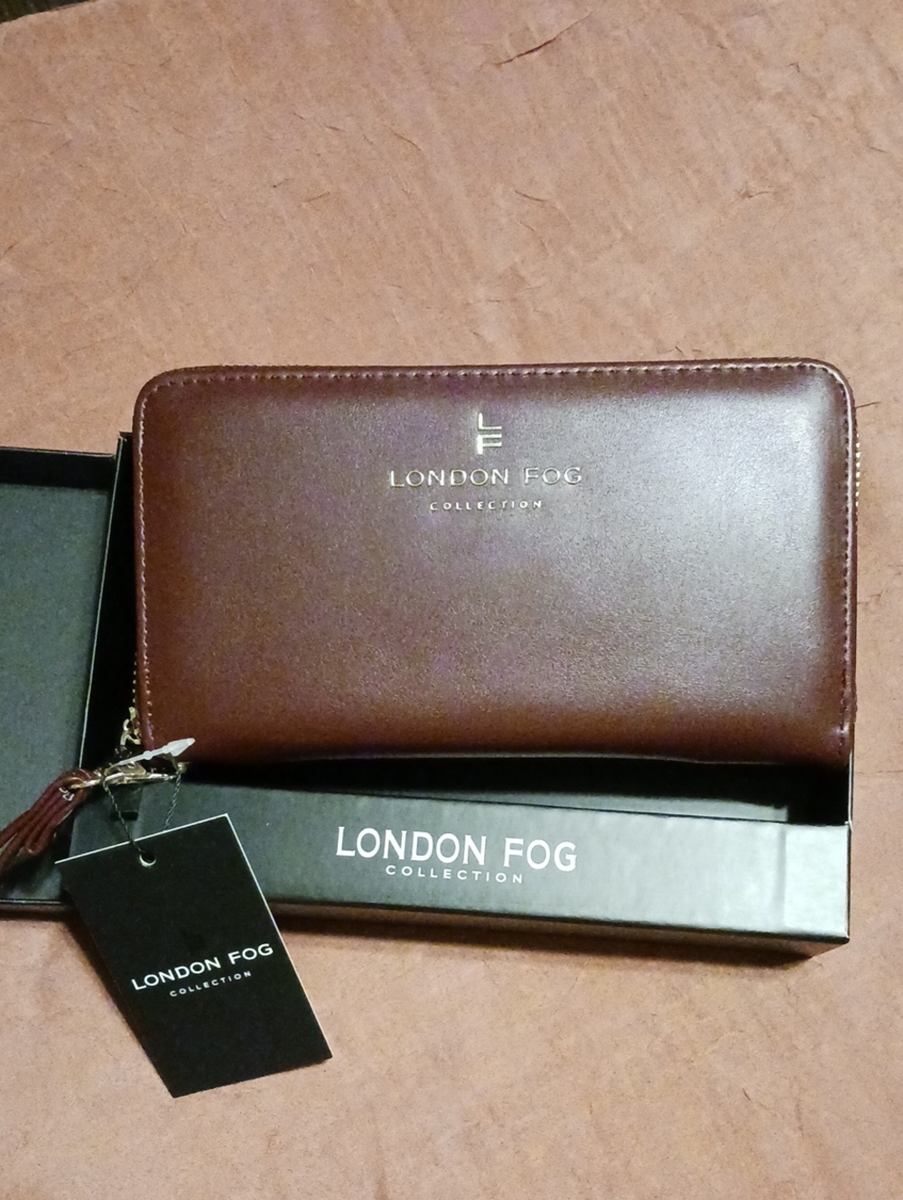 London Fog Collection Esther Wallet NWT